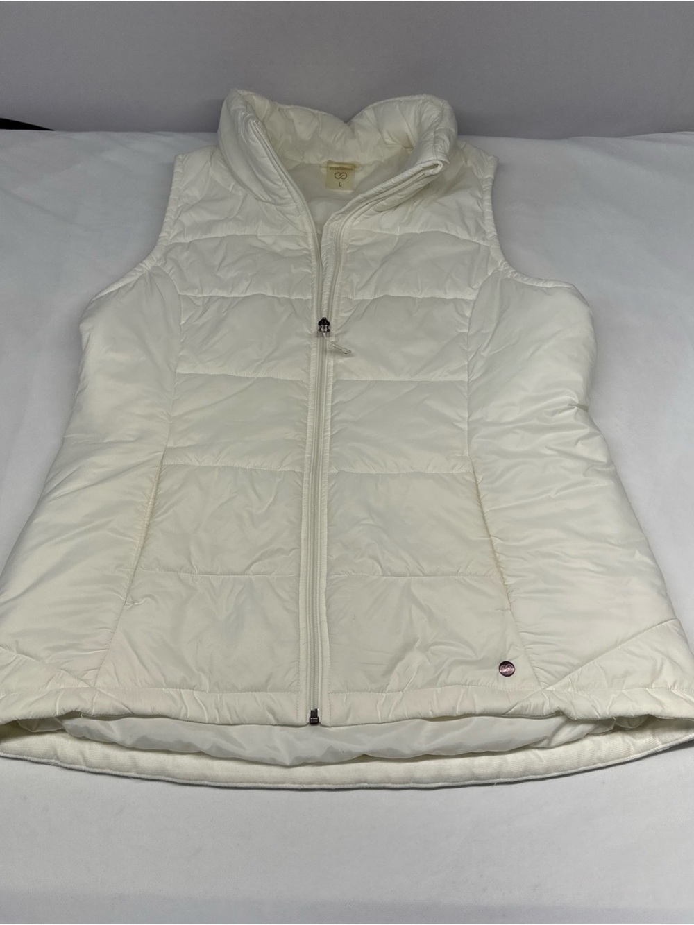 CALIA by Carrie Underwood Cream Quilted Puffer Vest